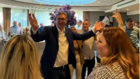 Vučić zapevao "Vidovdan" na kraju mandata! Predsednik oduševio sve prisutne (VIDEO)