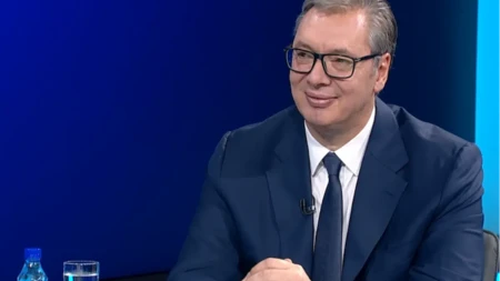 "Jutros sam ustao pre 4, otišao sam na posao" Predsednik Srbije se obraća javnosti! Vučić na RTS o ključnim temama
