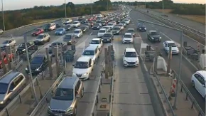 Ogromne gužve na ulazu u Beograd: Kilometarska kolona na Milošu Velikom, sve stoji (VIDEO)
