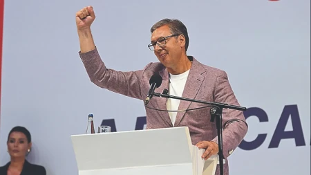 Aleksandar Vučić je juče ujutru dužnost predsednika Srbije preneo na Anu Brnabić: U pobedu, kao i 2012. godine, krećem iz Jajinaca 