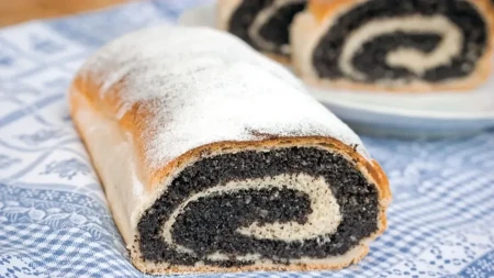 Domaća štrudla sa makom – mekana, sočna i bogato filovana