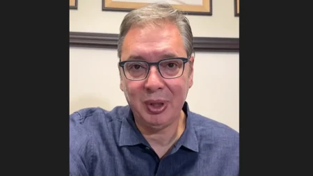Obraća se Aleksandar Vučić: Uživo na Tiktoku i Fejbuku