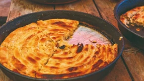 Donosimo vam recept za najbolji bosanski burek sa mesom: Caka je u prelivu