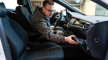 Kupujete polovan auto? Ovih 5 stvari proverite pre kapare, jedna greška može skupo da vas košta