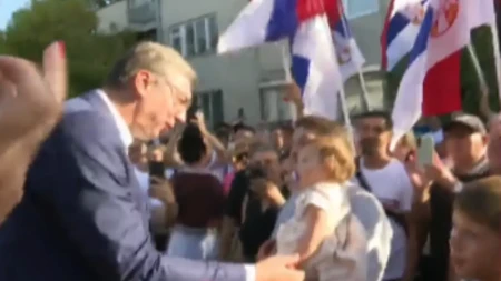 Vučić nastavlja bitku za Srbiju! Kladovo na nogama, ori se "Aco, Srbine"