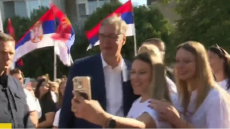 Vučić pred građanima Kladova: Bolja bolnica u Boru, pa veliki investitor – to je plan