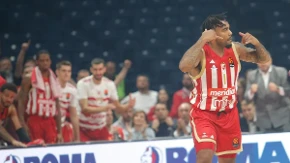 Crvena zvezda - Hapoel: Loše poluvreme za Zvezdu! Hapoel ima dvocifrenu prednost