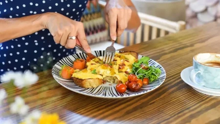 Gladni ste ubrzo nakon doručka – nutricionista otkriva šta treba dodati za dužu sitost