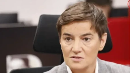 „Želeli smo da saznamo šta jedu i piju…“ Ana Brnabić ismejala Lazovićeve tvrdnje o prisluškivanju