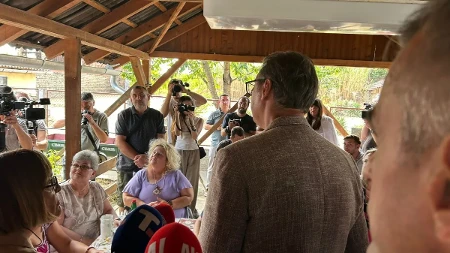 „Neću da vam obećavam med i mleko“ Vučić otkrio da Novi Kneževac razmatraju za novi pogon Jumka
