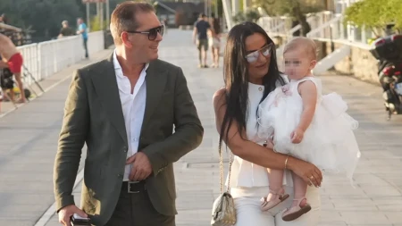 Arija Živojinović kao prava princeza na prvom rođendanu: Borka Mihajlović stigla sa partnerom, sve puca na njoj (FOTO)