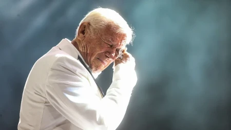 Milanče Radosavljević se rasuo u komade: Koncert momentalno obustavljen, grca u suzama (FOTO)