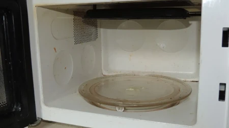 Nikakve hemikalije ne prstajte unutra, samo ovo! Prirodno sredstvo čisti mikrotalasnu očas posla, masnoća spada kao od šale