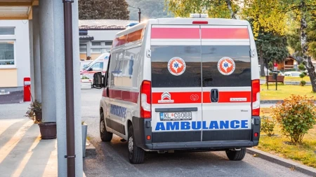 Porodična drama: Pretio ocu, majci, sestri i supruzi pa nasrnuo na roditelje i majku udario u oko