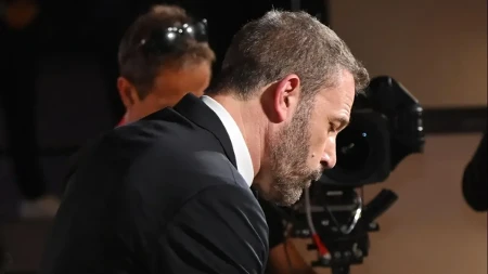 Ostao bez oba roditelja u par meseci: Glumac otkrio šta je pronašao nakon tragičnog gubitka