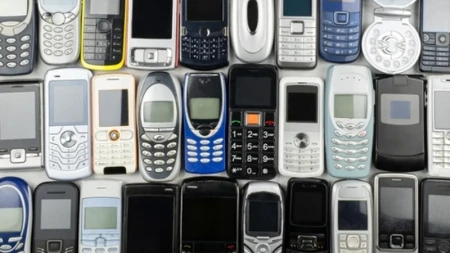 Mnogi ga imaju u fioci, a ne znaju koliko vredi: Za ovaj stari telefon daju i više od 160.000 evra!