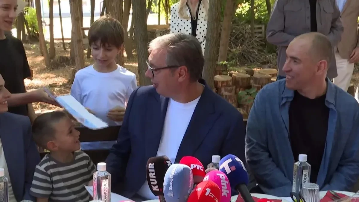 Vučić na Paliću: Kakav bre Portugal? Za Srbiju navijaš! (VIDEO)
