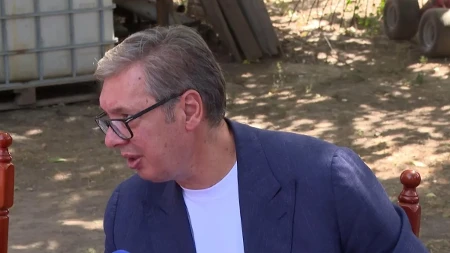  Vučić u Bagremovu o Mladiću: Da ne može da bude sahranjen pored kćerke? Neće moći dok sam ja predsednik! (FOTO/VIDEO)