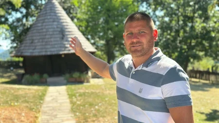Ko uđe, mora prvo da se pokloni: Ova crkva u Takovu čuva priču o rađanju moderne Srbije