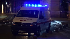 U horor saobraćajki kod Cazina teško povređeno troje dece: Pijani vozač napravio haos, mališane operisalo 15 hirurga!
