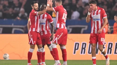 Zvezda posle preokreta slavila u derbiju! Debitant Dijeng i VAR presudili Partizanu