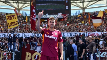 ISKRE Stefan el Šaravi preselio se iz Rome u Đenovu, u kojoj je i počeo karijeru
