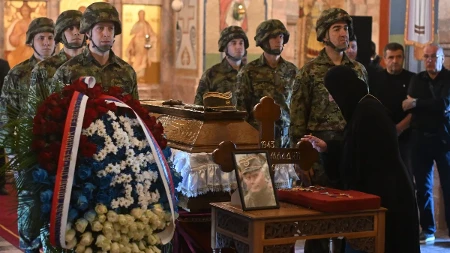Srbija se oprašta od generala Mladića: Kovčeg sa telom izložen u crkvi Svetog Luke na Vidikovcu