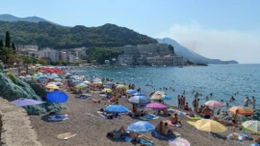 Ko sada ode na more, može dobro da prođe - u Bečićima apartman 40 evra, pica 10, a doručak samo pet 