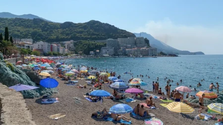 Ko sada ode na more, može dobro da prođe - u Bečićima apartman 40 evra, pica 10, a doručak samo pet 