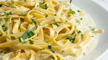 Alfredo pasta po originalnom receptu: Italijani je prave od samo 3 sastojka