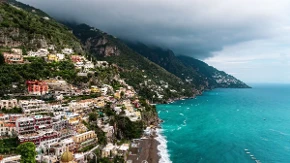 Bajkovito italijansko selo je najsrećnije mesto u Evropi: Ima šarene kućice, prelepu plažu i magičnu atmosferu