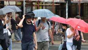 Iz leta pravo u jesen: Temperatura pada za 10 stepeni, evo kada stižu kiša i zahlađenje